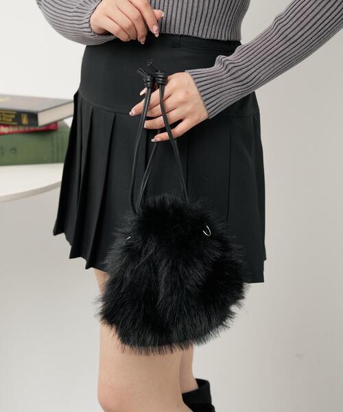 WEGO（ウィゴー）の「WEGO/ファー巾着チェーンショルダー（ショルダーバッグ・レディース・ホワイト/ブラック/グレー系その他/ブラウン系その他/ピンク・FREE）」の13枚目の写真