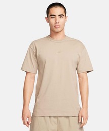 NIKE（ナイキ）の「ナイキ スポーツウェア プレミアム エッセンシャル メンズ Tシャツ / Nike Sportswear Premium Essentials Men's T-Shirt DO7393-247 Khaki（Tシャツ/カットソー）」