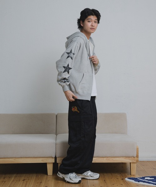 kaoyorinakami（カオヨリナカミ）の「zip parka / スターハートジップパーカー（パーカー・メンズ・ブラック/グレー・SMALL/MEDIUM/LARGE/X-LARGE）」の7枚目の写真