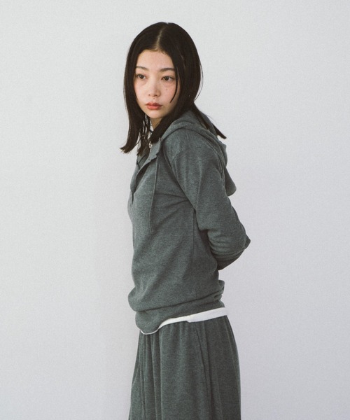 HANNE（アン）の「フーディーリブロンTEE（Tシャツ/カットソー・レディース・グレー/レッド・FREE）」の8枚目の写真