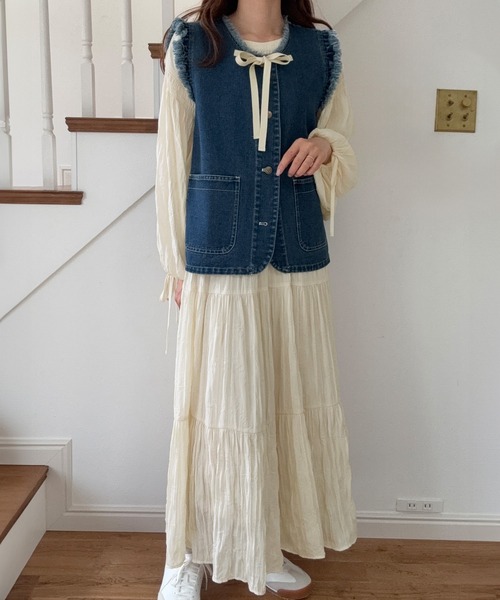 LAUIR（ラウアー）の「リボンデザインデニムベスト（ベスト・レディース・ブルー/ブラック・LARGE/MEDIUM/SMALL）」の4枚目の写真