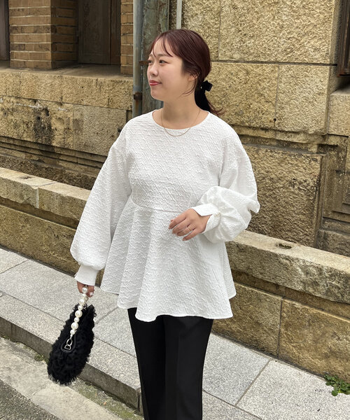 prose verse（プロズヴェール）の「【ママ監修！セレモニーアイテム】バルーンスリーブジャガードペプラムブラウス（シャツ/ブラウス・レディース・オフホワイト/ブラック・LARGE/MEDIUM）」の15枚目の写真