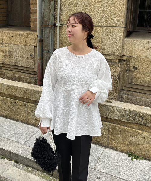 prose verse（プロズヴェール）の「【ママ監修！セレモニーアイテム】バルーンスリーブジャガードペプラムブラウス（シャツ/ブラウス・レディース・オフホワイト/ブラック・LARGE/MEDIUM）」の16枚目の写真