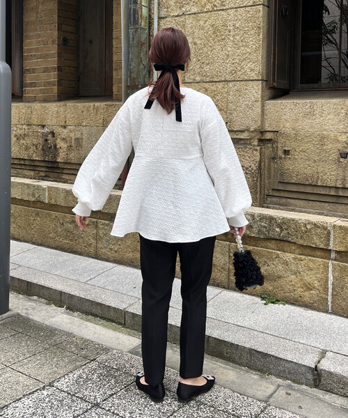 prose verse（プロズヴェール）の「【ママ監修！セレモニーアイテム】バルーンスリーブジャガードペプラムブラウス（シャツ/ブラウス・レディース・オフホワイト/ブラック・LARGE/MEDIUM）」の20枚目の写真