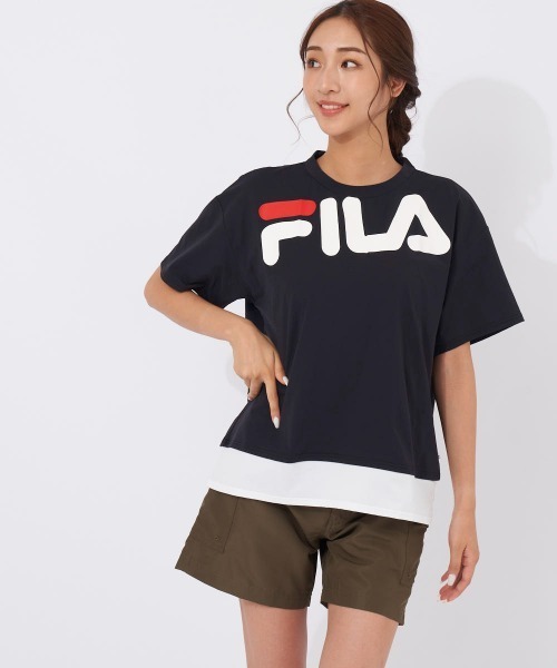 FILA(フィラ)の「FILAロゴ半袖Tシャツ(Tシャツ/カットソー・レディース・ネイビー/ブラック・MEDIUM/LARGE)」の2枚目の写真