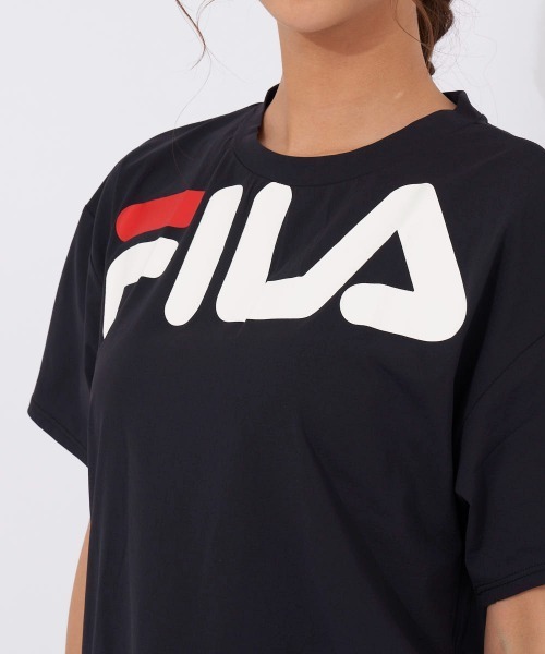 FILA(フィラ)の「FILAロゴ半袖Tシャツ(Tシャツ/カットソー・レディース・ネイビー/ブラック・MEDIUM/LARGE)」の9枚目の写真