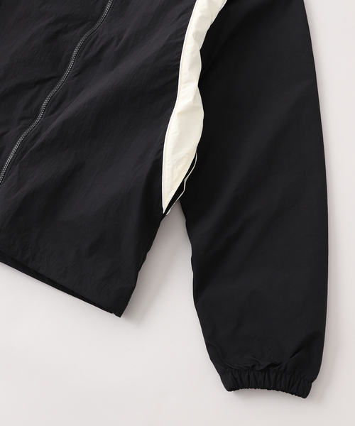 EDIFICE（エディフィス）の「CITROEN(シトロエン) トラック ジャケット（ナイロンジャケット・メンズ・ブラック・MEDIUM/LARGE）」の3枚目の写真