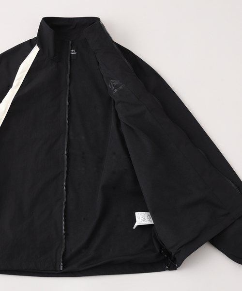 EDIFICE（エディフィス）の「CITROEN(シトロエン) トラック ジャケット（ナイロンジャケット・メンズ・ブラック・MEDIUM/LARGE）」の4枚目の写真
