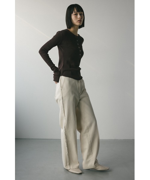 STYLEMIXER（スタイルミキサー）の「センタープレスデニム（デニムパンツ・レディース・インディゴブルー/アイボリー・X-SMALL/SMALL/MEDIUM/LARGE）」の4枚目の写真