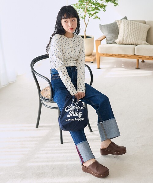 FREAK'S STORE（フリークスストア）の「花柄針抜きフライス ヘンリートップス（Tシャツ/カットソー・レディース・オフホワイト/グレー・ﾌﾘ-）」の3枚目の写真