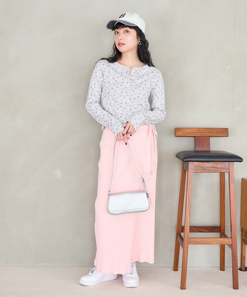 FREAK'S STORE（フリークスストア）の「花柄針抜きフライス ヘンリートップス（Tシャツ/カットソー・レディース・オフホワイト/グレー・ﾌﾘ-）」の13枚目の写真