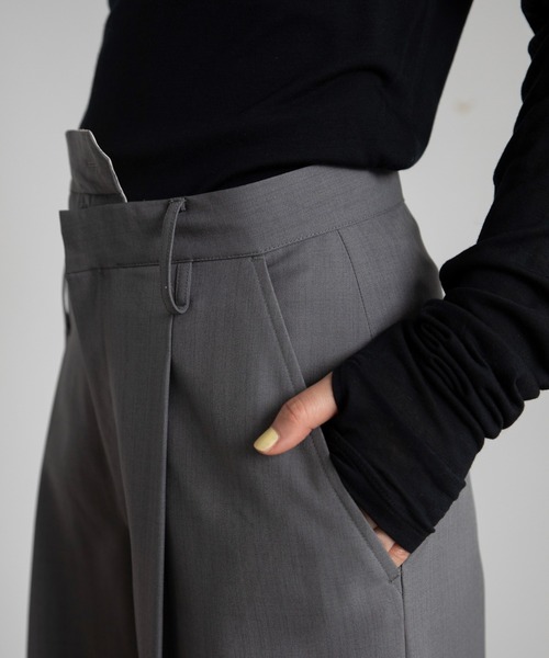 VACANCY(ヴァカンシー)の「アシンメトリーストレートスラックスパンツ(スラックス・レディース・グレー/パープル/ブラック・LARGE/MEDIUM/SMALL)」の8枚目の写真