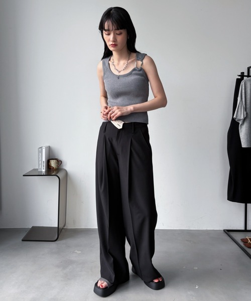 VACANCY(ヴァカンシー)の「アシンメトリーストレートスラックスパンツ(スラックス・レディース・グレー/パープル/ブラック・LARGE/MEDIUM/SMALL)」の21枚目の写真