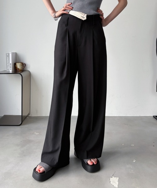 VACANCY(ヴァカンシー)の「アシンメトリーストレートスラックスパンツ(スラックス・レディース・グレー/パープル/ブラック・LARGE/MEDIUM/SMALL)」の18枚目の写真