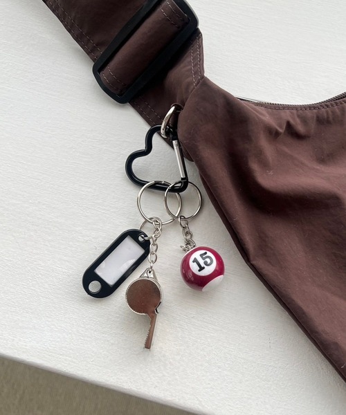 Me%（ミィパーセント）の「ビリヤードボールキーチャーム 319489（キーホルダー・レディース・ブラック/エンジ/イエロー・FREE）」の10枚目の写真