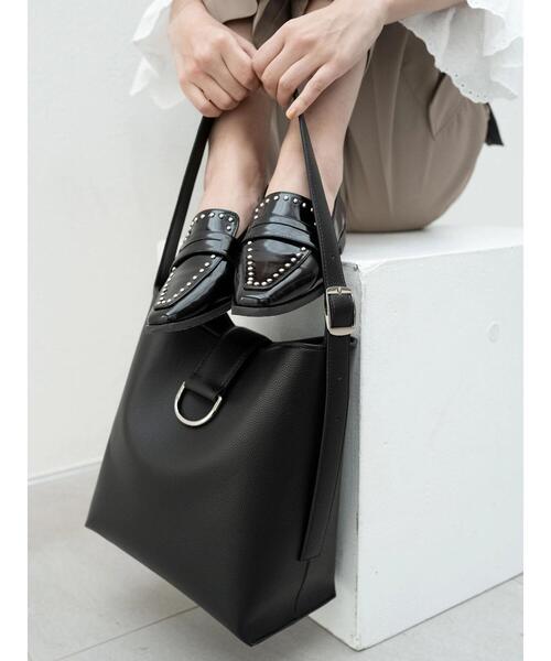 Te chichi(テチチ)の「合皮バケツワンショルダーバッグ《2025spring catalog item》(ハンドバッグ・レディース・ブラウン/ブラック・F)」の3枚目の写真