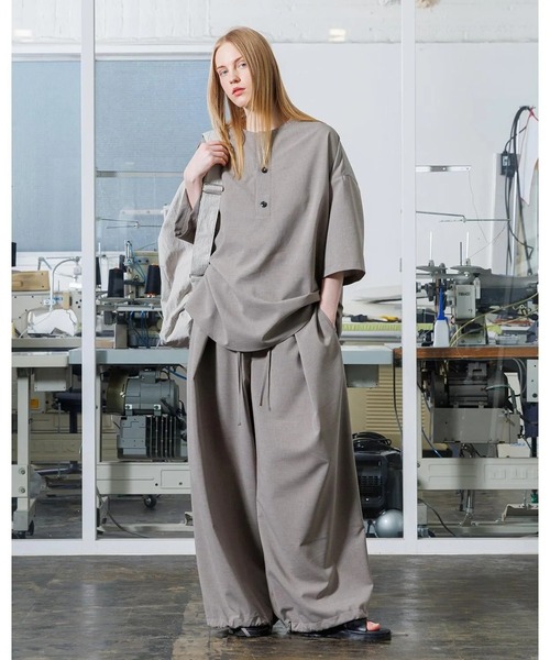 VOAAOV(ヴォアーブ)の「【VOAAOV】 MELANGE LINEN LIKE Henry Neck Pullover(シャツ/ブラウス・メンズ・グレー/ベージュ/チャコールグレー・2/1)」の9枚目の写真