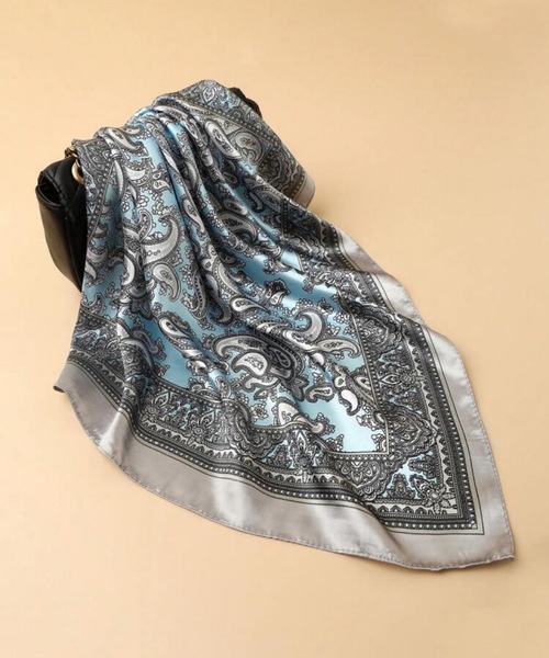 ARTIFICIAL SWEETENER(アーティフィシャル スウィートナー)の「【 ARTIFICIAL SWEETENER 】シルクタッチペイズリースカーフ(バンダナ/スカーフ・レディース・ホワイト系1/ブラック系1/グレー系1/ブラック系2/ブラウン/ブルー・FREE)」の8枚目の写真