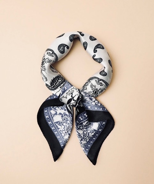 ARTIFICIAL SWEETENER(アーティフィシャル スウィートナー)の「【 ARTIFICIAL SWEETENER 】シルクタッチペイズリースカーフ(バンダナ/スカーフ・レディース・ホワイト系1/ブラック系1/グレー系1/ブラック系2/ブラウン/ブルー・FREE)」の9枚目の写真