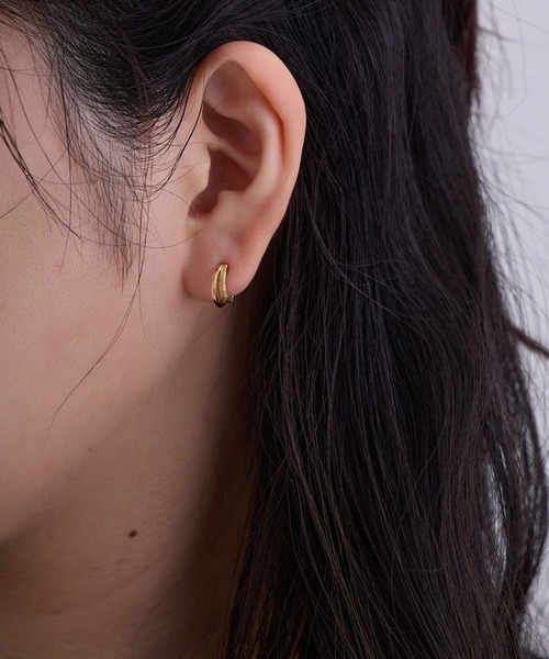 CALIN　STANDARD（カリンスタンダード）の「◆金属アレルギー対応◆◆made in japan◆【片手でスムースワンタッチ】ダブルライン　ミニスムースピアス（ピアス（両耳用）・レディース・ゴールド/ピンクゴールド/シルバー・FREE）」の9枚目の写真