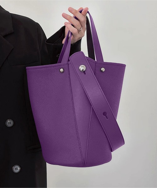 LA VORAGINE(ラ ヴォラジネ)の「バケットショルダーバッグ(ショルダーバッグ・レディース・ブラック/ベージュ/パープル/マスタード・FREE)」の15枚目の写真