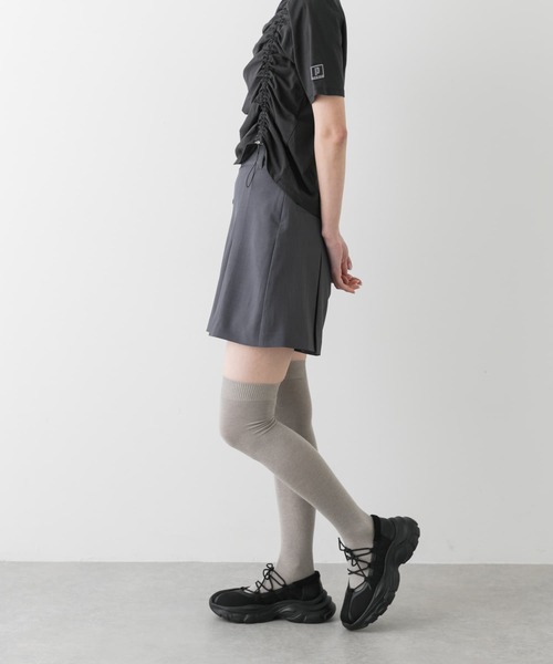 SENSE OF PLACE by URBAN RESEARCH（センスオブプレイスバイアーバンリサーチ）の「タックショートパンツ（その他パンツ・レディース・チャコールグレー/アイボリー・MEDIUM/SMALL）」の11枚目の写真