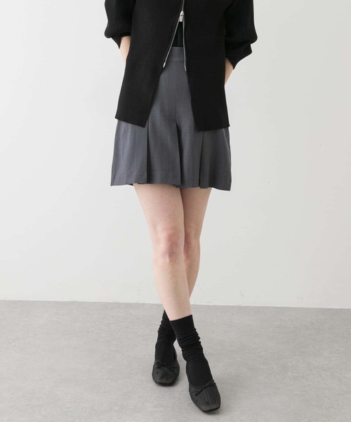 SENSE OF PLACE by URBAN RESEARCH（センスオブプレイスバイアーバンリサーチ）の「タックショートパンツ（その他パンツ・レディース・チャコールグレー/アイボリー・MEDIUM/SMALL）」の14枚目の写真
