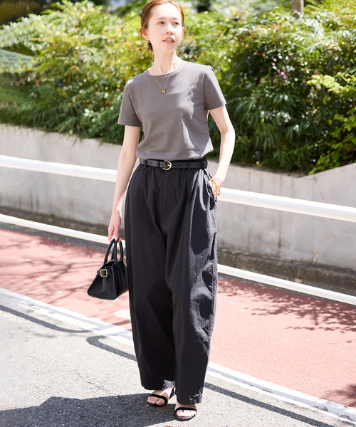 SLOBE IENA(スローブイエナ)の「《追加》BASICコンパクトTEE -汗ジミ防止-(Tシャツ/カットソー・レディース・チャコールグレー/サックスブルー/ホワイト/ダークブルー・FREE)」の11枚目の写真