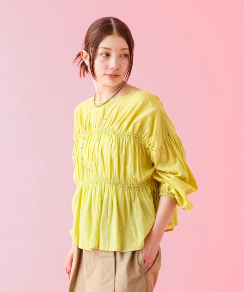 Rouge vif la cle（ルージュヴィフラクレ）の「【Le Melange/ル・メランジュ】コットンギャザーブラウス/ギャザー/リボン/機能素材【WEB限定】（シャツ/ブラウス・レディース・ホワイト/イエロー/オレンジ/ブラック・フリー）」の16枚目の写真
