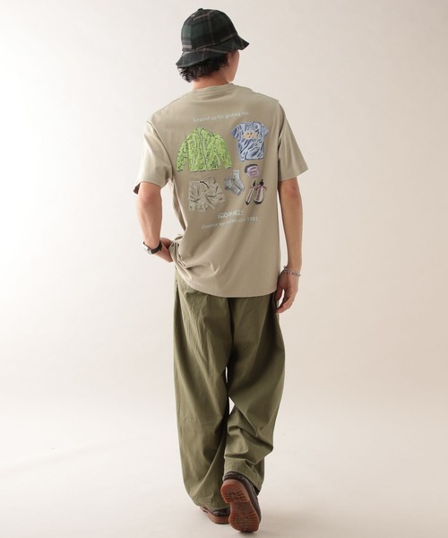 Gramicci(グラミチ)の「【GRAMICCI/グラミチ】アウトドアバックプリントTシャツ(Tシャツ/カットソー・メンズ・ホワイト/ベージュ・MEDIUM/LARGE)」の11枚目の写真