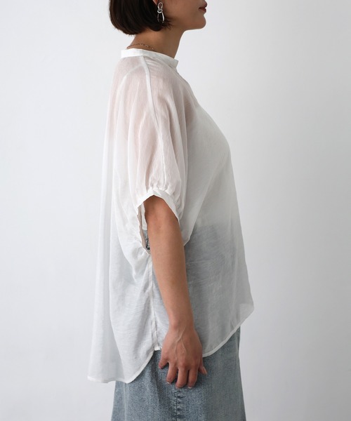 Floran(フローラン)の「レーヨンシアースキッパーブラウス(シャツ/ブラウス・レディース・ブラック/チャコールグレー/オフホワイト・MEDIUM)」の8枚目の写真