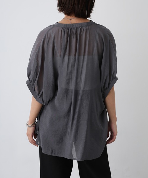 Floran(フローラン)の「レーヨンシアースキッパーブラウス(シャツ/ブラウス・レディース・ブラック/チャコールグレー/オフホワイト・MEDIUM)」の21枚目の写真