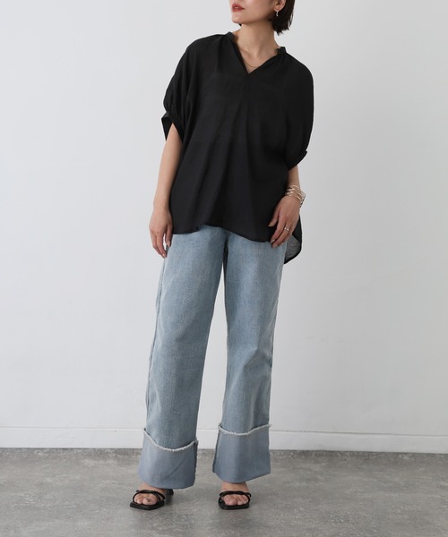 Floran(フローラン)の「レーヨンシアースキッパーブラウス(シャツ/ブラウス・レディース・ブラック/チャコールグレー/オフホワイト・MEDIUM)」の13枚目の写真