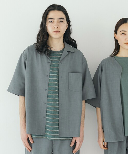 FREAK'S STORE(フリークスストア)の「FREAK’S STORE/フリークスストア 速乾素材 リラックスフィット オープンカラーシャツ ショートスリーブ リネン風/LINEN LIKE O/C SS SHT(シャツ/ブラウス・メンズ・グリーン/オフホワイト/サックスブルー/チャコールグレー/ブラック・LARGE/MEDIUM/SMALL)」の4枚目の写真