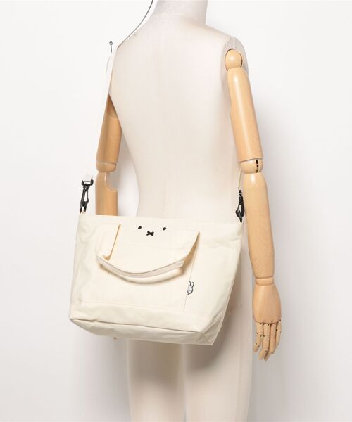 Miffy（ ミッフィー）の「【miffy/ミッフィー】 横型トートバッグ（トートバッグ・レディース・ブラック/アイボリー/ブラウン系その他・FREE）」の4枚目の写真