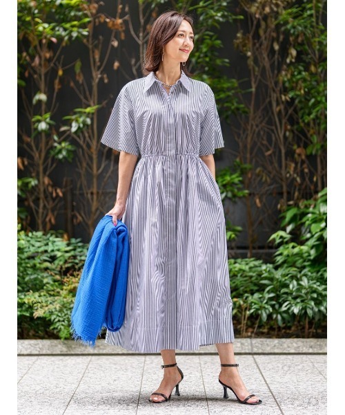 LOEWE 2023 アナグラム ストライプ コットンポプリンシャツドレス セール】コットンポプリン オープンバック シャツドレス（ワンピース