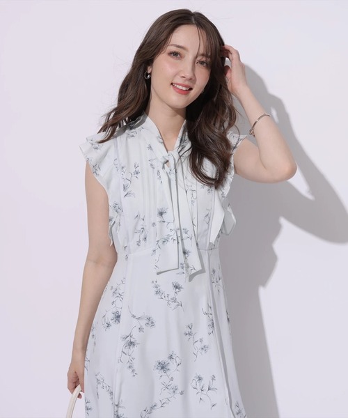 Apuweiser-riche（アプワイザーリッシェ）の「ボウタイプリントナローワンピース（ワンピース・レディース・ライトブルー/ピンクベージュ・0/1/2）」の12枚目の写真