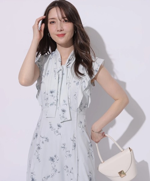 Apuweiser-riche（アプワイザーリッシェ）の「ボウタイプリントナローワンピース（ワンピース・レディース・ライトブルー/ピンクベージュ・0/1/2）」の14枚目の写真