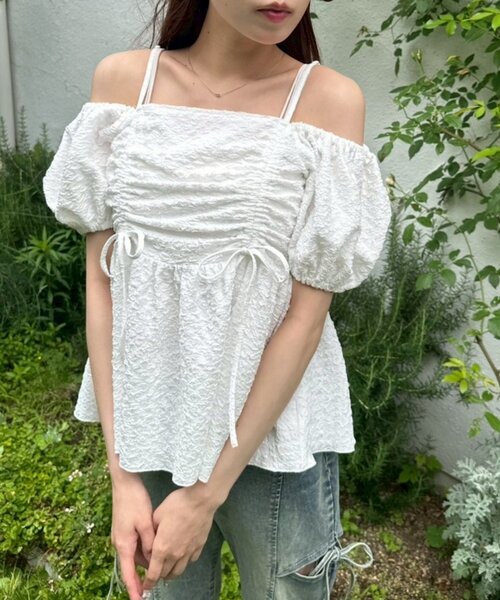 OLIVE des OLIVE(オリーブデオリーブ)の「ドロストオフショルチュニック(シャツ/ブラウス・レディース・オフホワイト/サックスブルー/ピンク・FREE)」の10枚目の写真