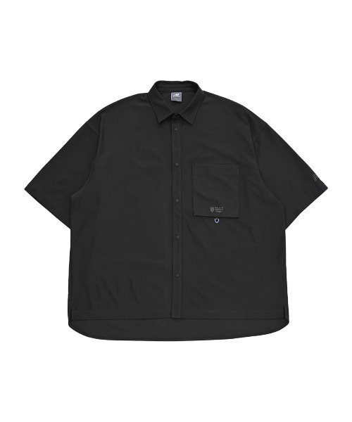 NEW BALANCE(ニューバランス)の「New Balance Oversized Short Sleeve Shirt(ニューバランス オーバーサイズ ショートスリーブ シャツ)(シャツ/ブラウス・メンズ・ブラック系/グレー系/グリーン系・X-LARGE/MEDIUM/LARGE)」の4枚目の写真