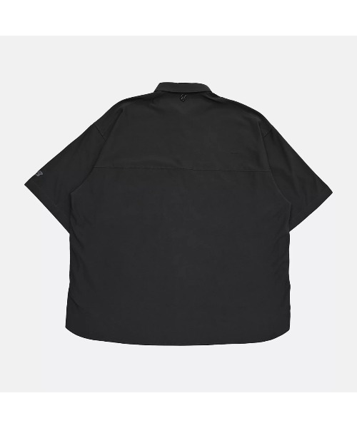 NEW BALANCE(ニューバランス)の「New Balance Oversized Short Sleeve Shirt(ニューバランス オーバーサイズ ショートスリーブ シャツ)(シャツ/ブラウス・メンズ・ブラック系/グレー系/グリーン系・X-LARGE/MEDIUM/LARGE)」の14枚目の写真