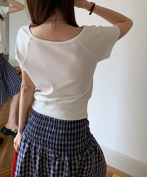 2ly2(トゥーリートゥー)の「裾ボタンでこなれ感UP!ゆるシルエットカットソーTシャツ(Tシャツ/カットソー・レディース・ブラック/グレー/イエロー/ホワイト・FREE)」の17枚目の写真