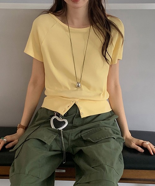 2ly2(トゥーリートゥー)の「裾ボタンでこなれ感UP!ゆるシルエットカットソーTシャツ(Tシャツ/カットソー・レディース・ブラック/グレー/イエロー/ホワイト・FREE)」の7枚目の写真