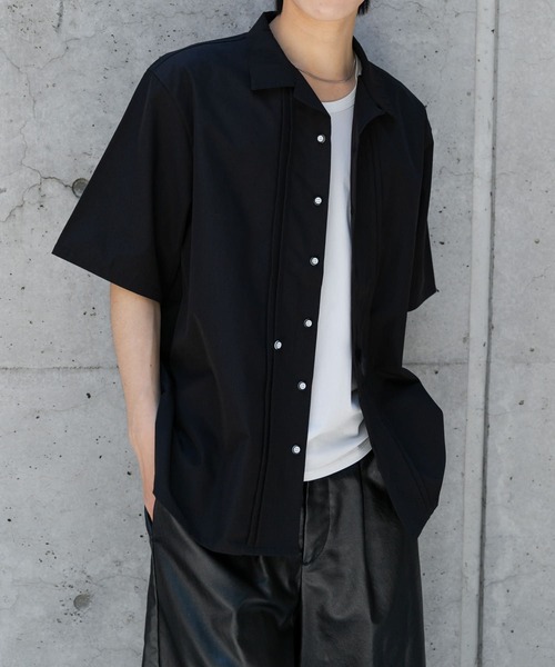 SENSE OF PLACE by URBAN RESEARCH（センスオブプレイスバイアーバンリサーチ）の「デザインオープンカラーショートスリーブシャツ（シャツ/ブラウス・メンズ・ブルー/ブラック/ホワイト・MEDIUM/LARGE）」の2枚目の写真