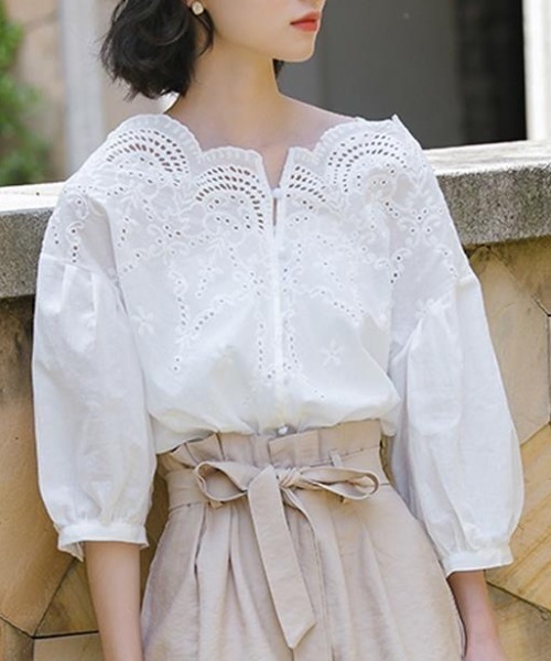 gossip!ロサンゼルス(ゴシップロサンゼルス)の「襟元波型レース透かし刺繍コットンレース クラシックシルエットバルーンスリーブブラウス(シャツ/ブラウス・レディース・ホワイト・S/L/M)」の12枚目の写真