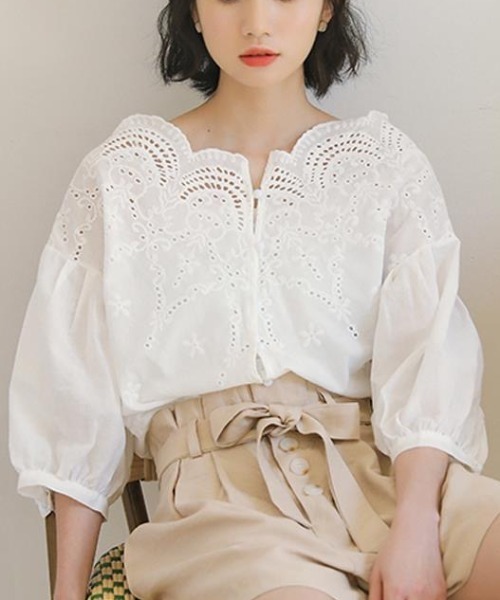 gossip!ロサンゼルス(ゴシップロサンゼルス)の「襟元波型レース透かし刺繍コットンレース クラシックシルエットバルーンスリーブブラウス(シャツ/ブラウス・レディース・ホワイト・S/L/M)」の17枚目の写真