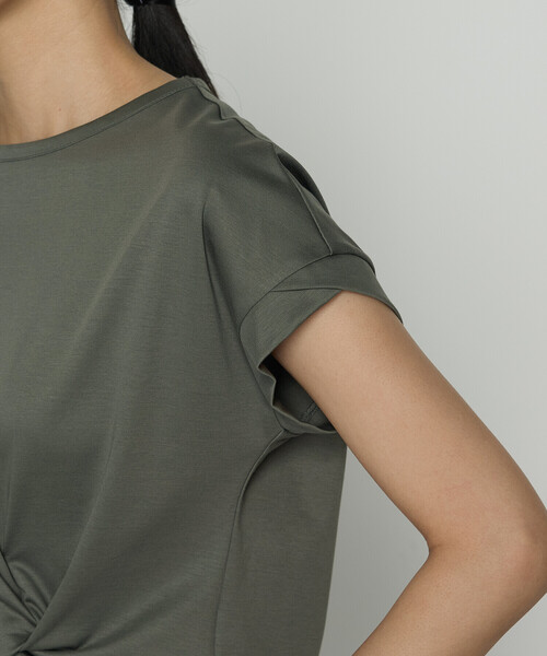 K.T KIYOKO TAKASE（キヨコタカセ）の「コットン強撚ポンチ デザインタックシャツ（Tシャツ/カットソー・レディース・ライトグレー/カーキ・9号/11号）」の15枚目の写真