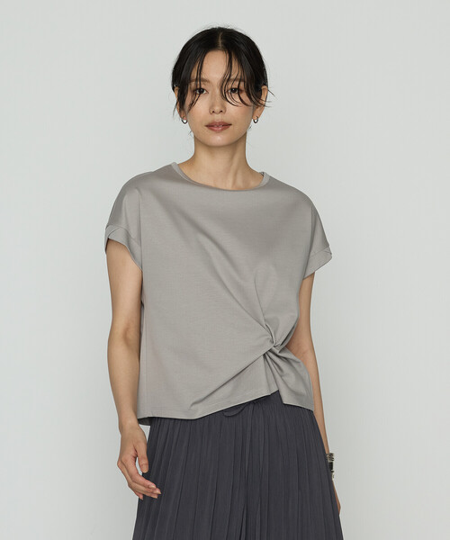 K.T KIYOKO TAKASE（キヨコタカセ）の「コットン強撚ポンチ デザインタックシャツ（Tシャツ/カットソー・レディース・ライトグレー/カーキ・9号/11号）」の10枚目の写真