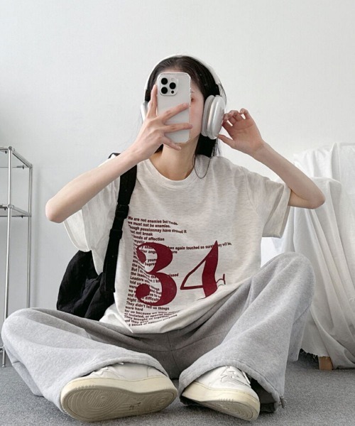 NANAHACHI(ナナハチ)の「オーバーサイズ ナンバリングTシャツ(Tシャツ/カットソー・レディース・ブラック/ブラウン/オートミール・FREE)」の21枚目の写真