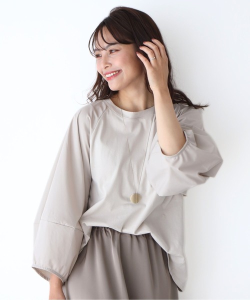 Ehre style(エーレスタイル)の「仕事も休日も涼しく腕隠し立体袖トップス(Tシャツ/カットソー・レディース・ホワイト/ベージュ/ブラック・FREE)」の4枚目の写真
